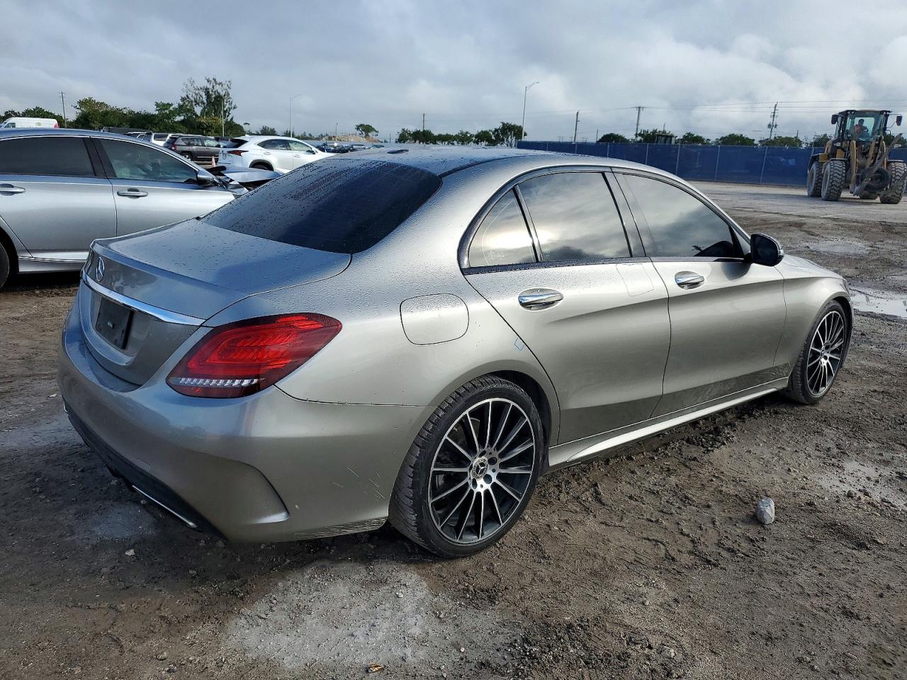 Mercedes-Benz C-Class 300