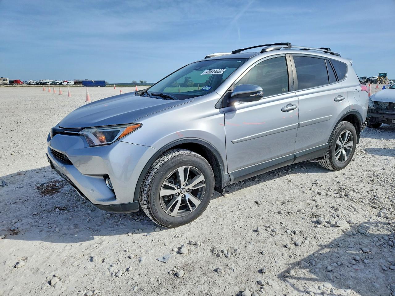 Salvage Toyota RAV4 Image