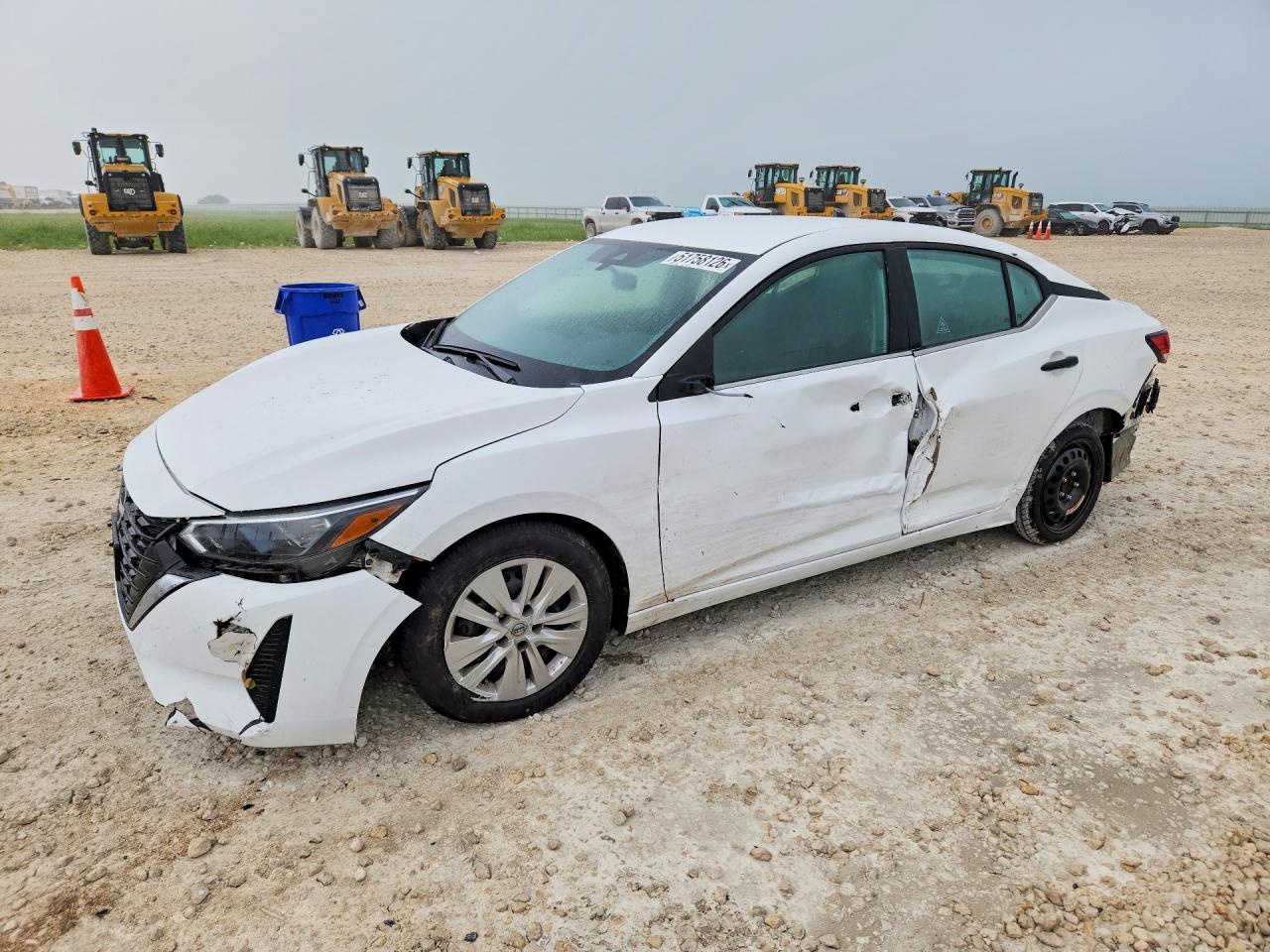 Salvage Nissan Sentra Image