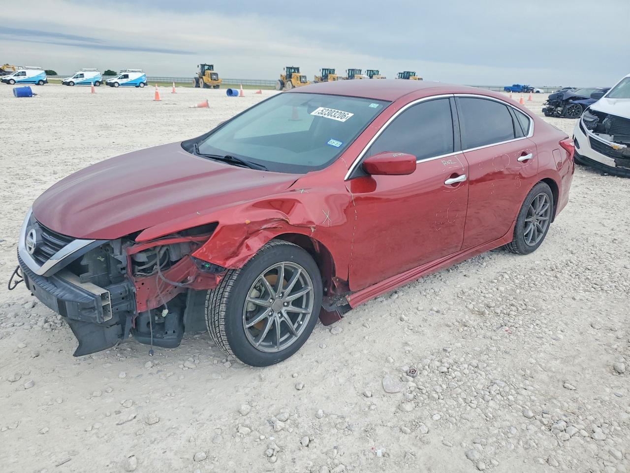Salvage Nissan Altima Image