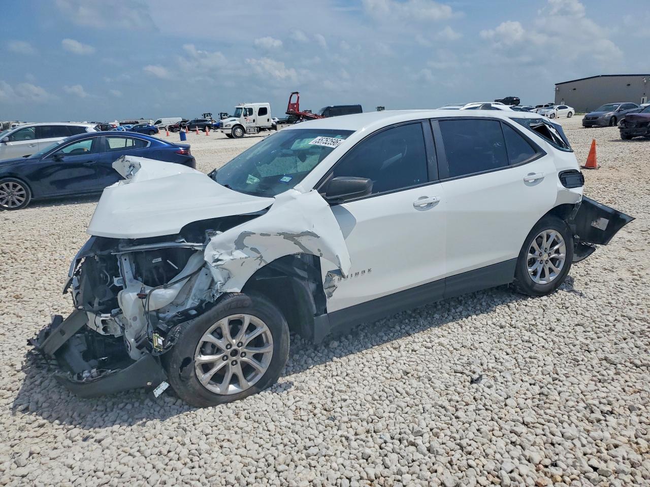 Salvage Chevrolet Equinox Image