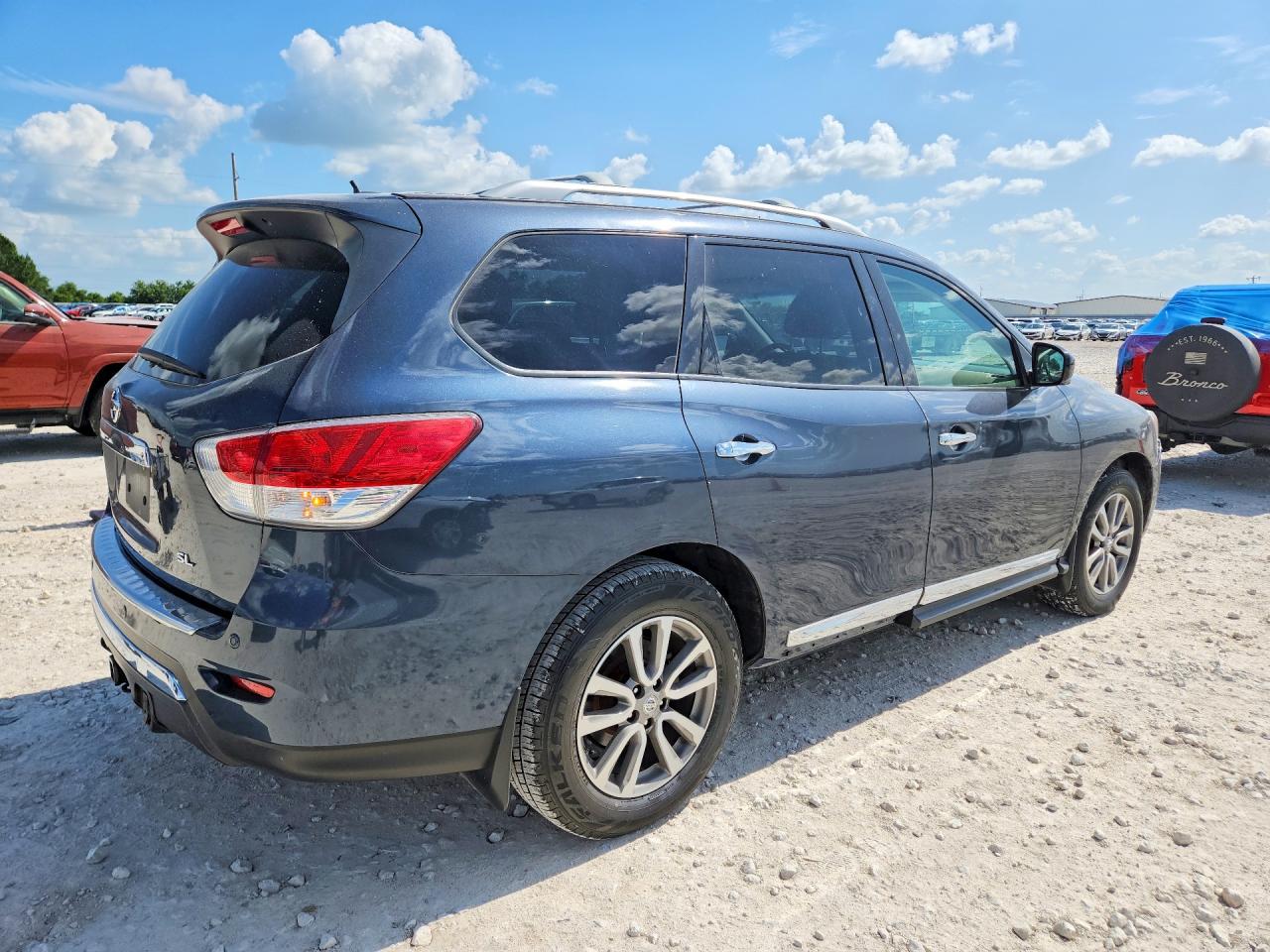 Nissan Pathfinder Sl
