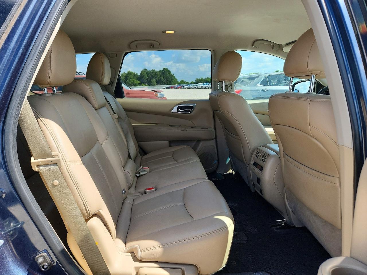 Nissan Pathfinder Sl