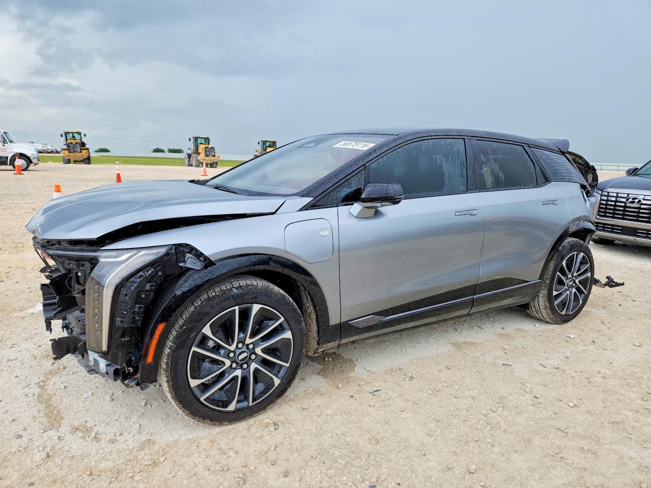 Salvage Cadillac Optiq Image