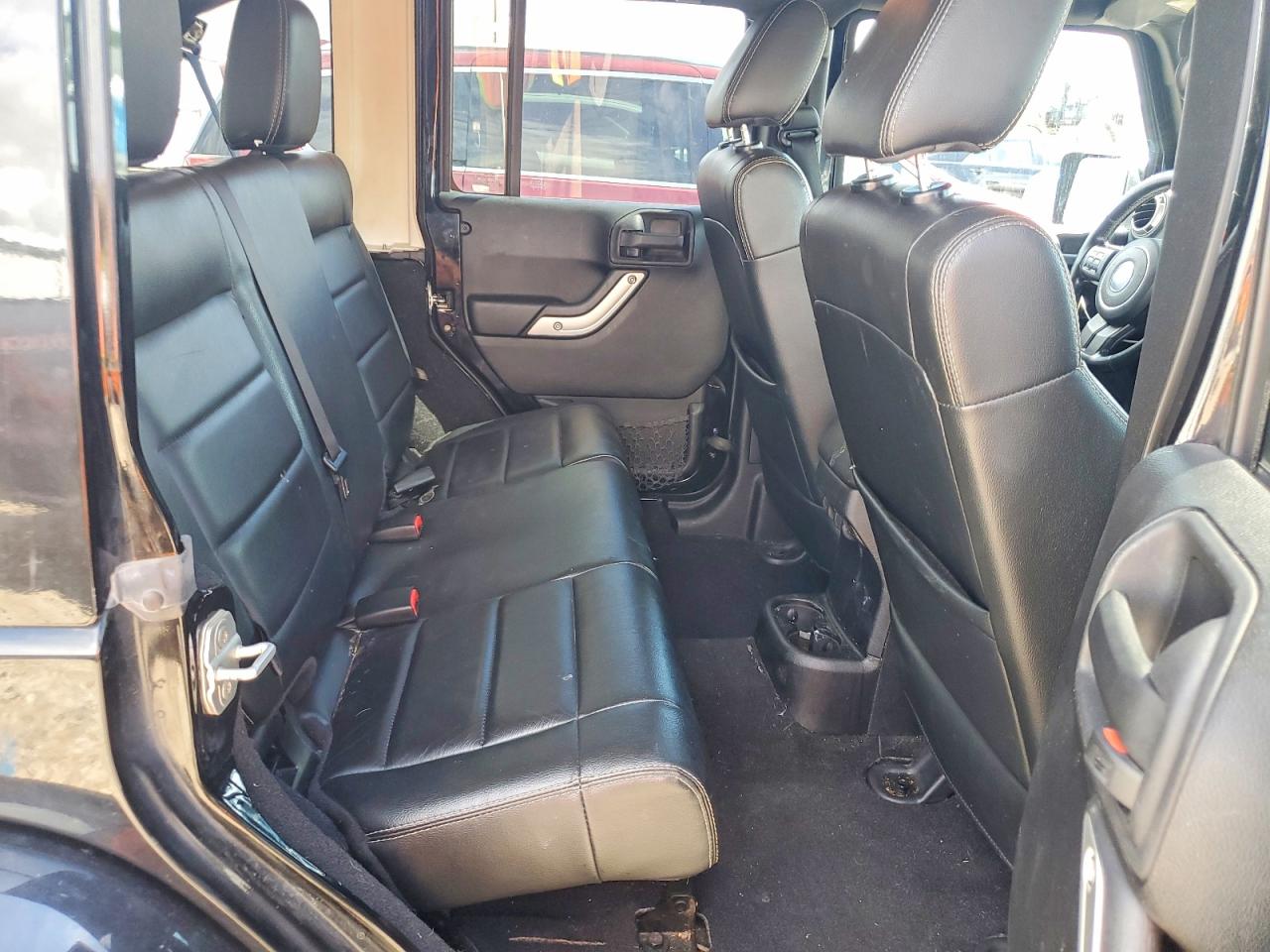 Jeep Wrangler Sahara