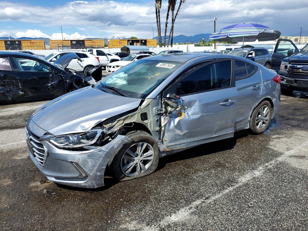 Salvage Hyundai ELANTRA Image