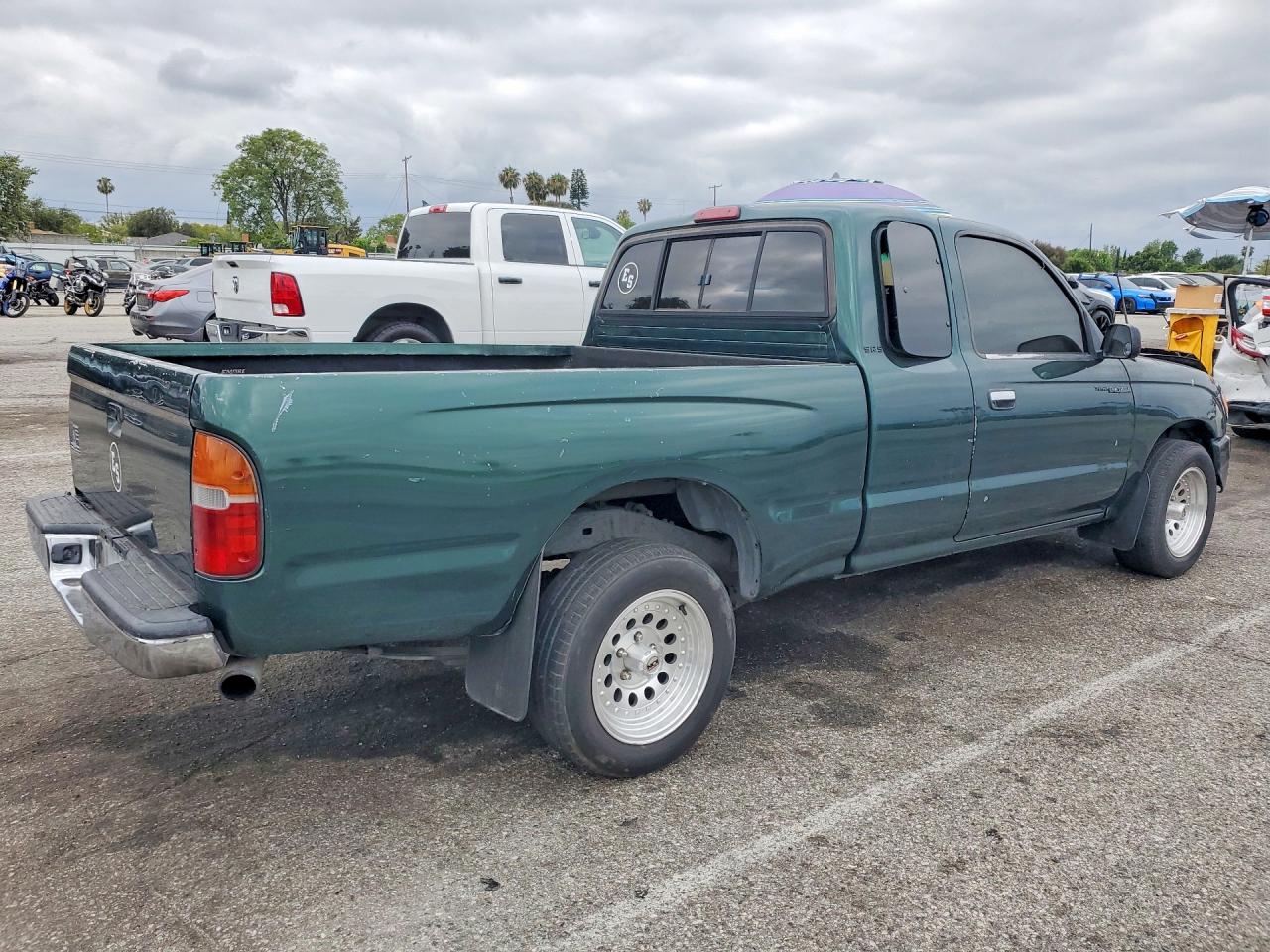 Toyota Tacoma Xtracab