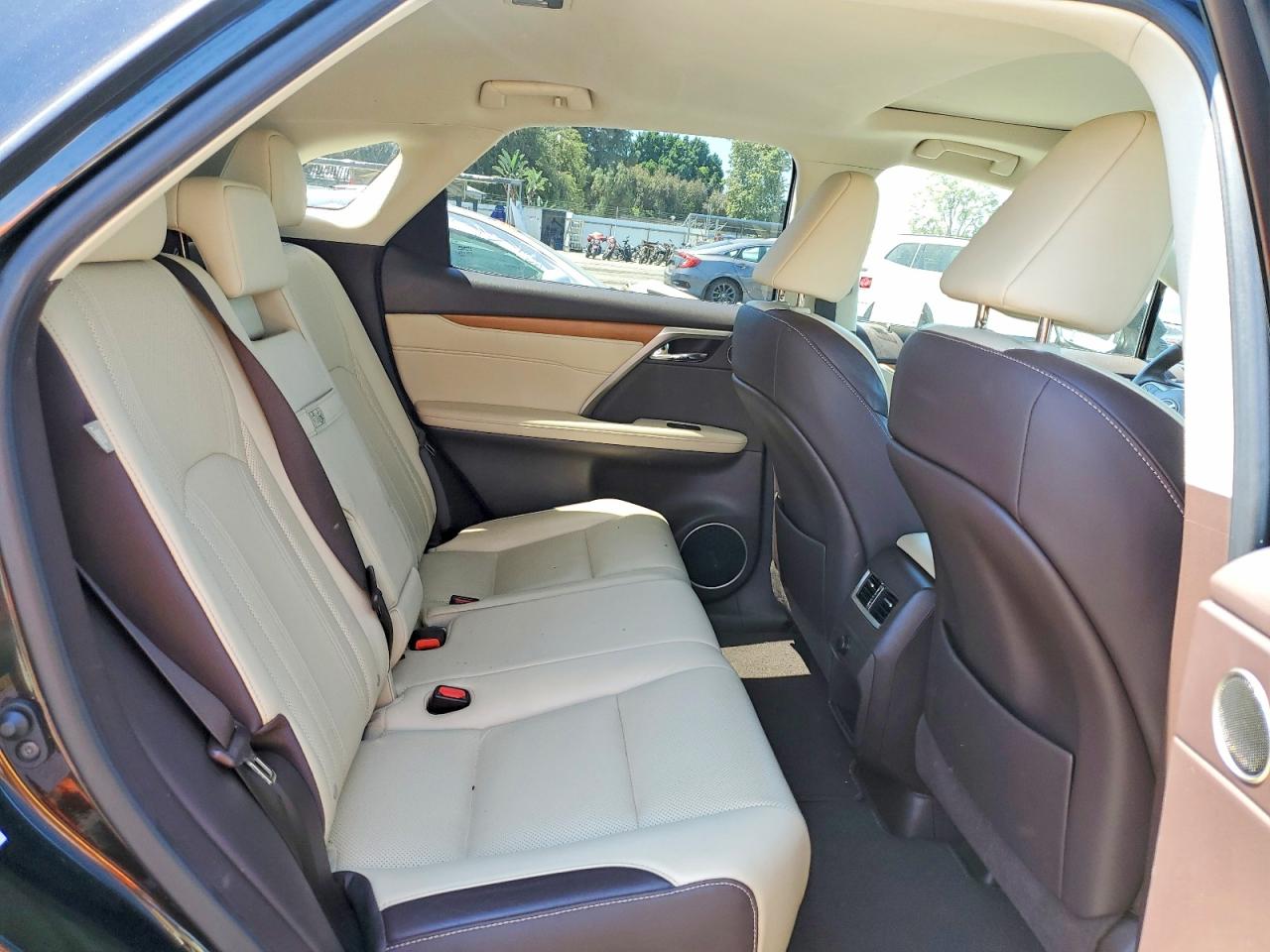 Lexus RX Base