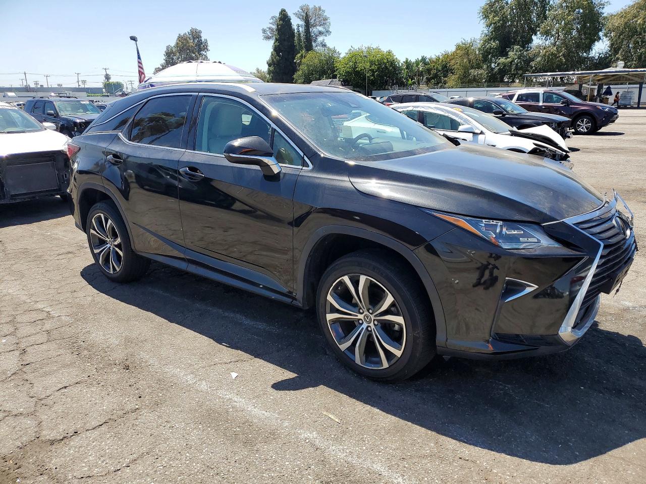 Lexus RX Base