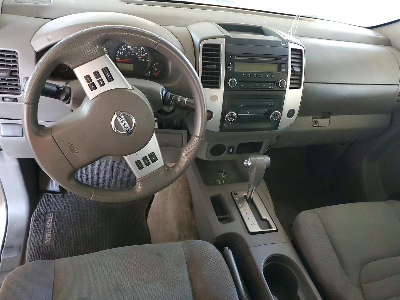 Nissan Frontier S