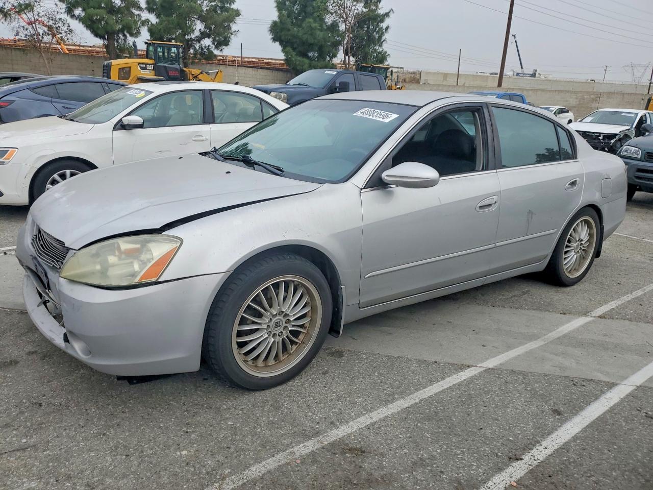 Salvage Nissan Altima Image