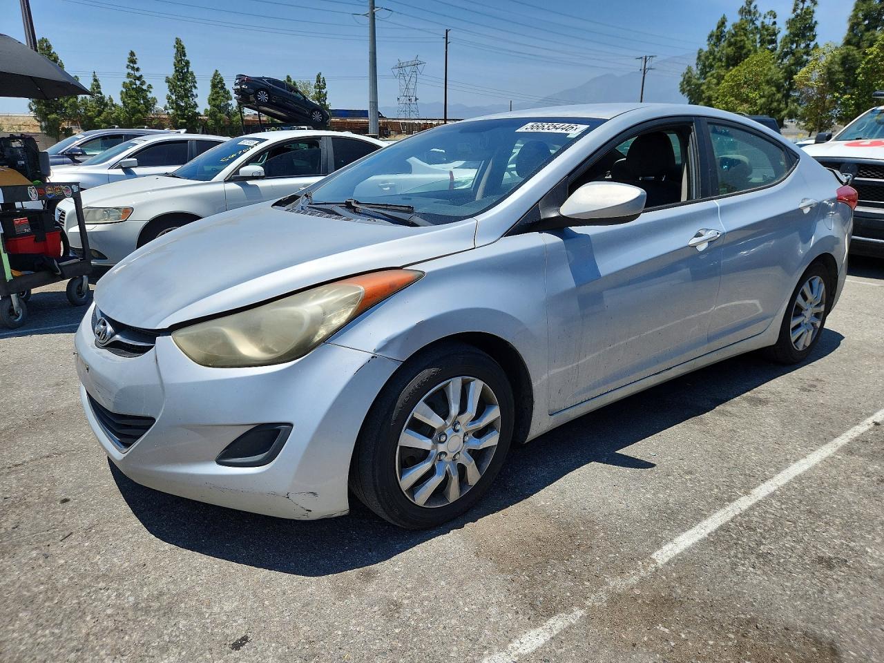 Salvage Hyundai ELANTRA Image