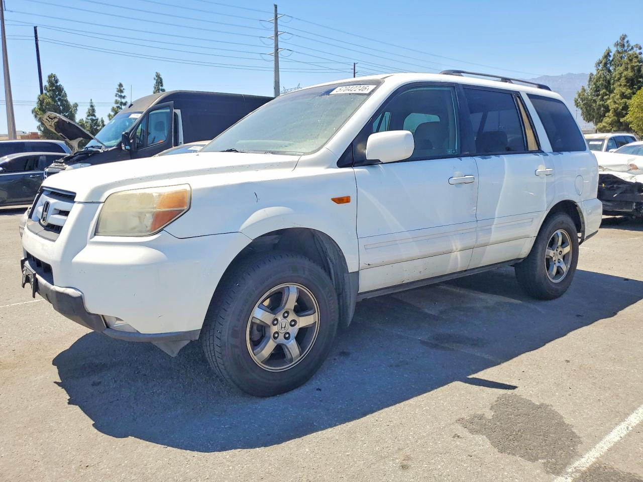 Salvage Honda Pilot Image