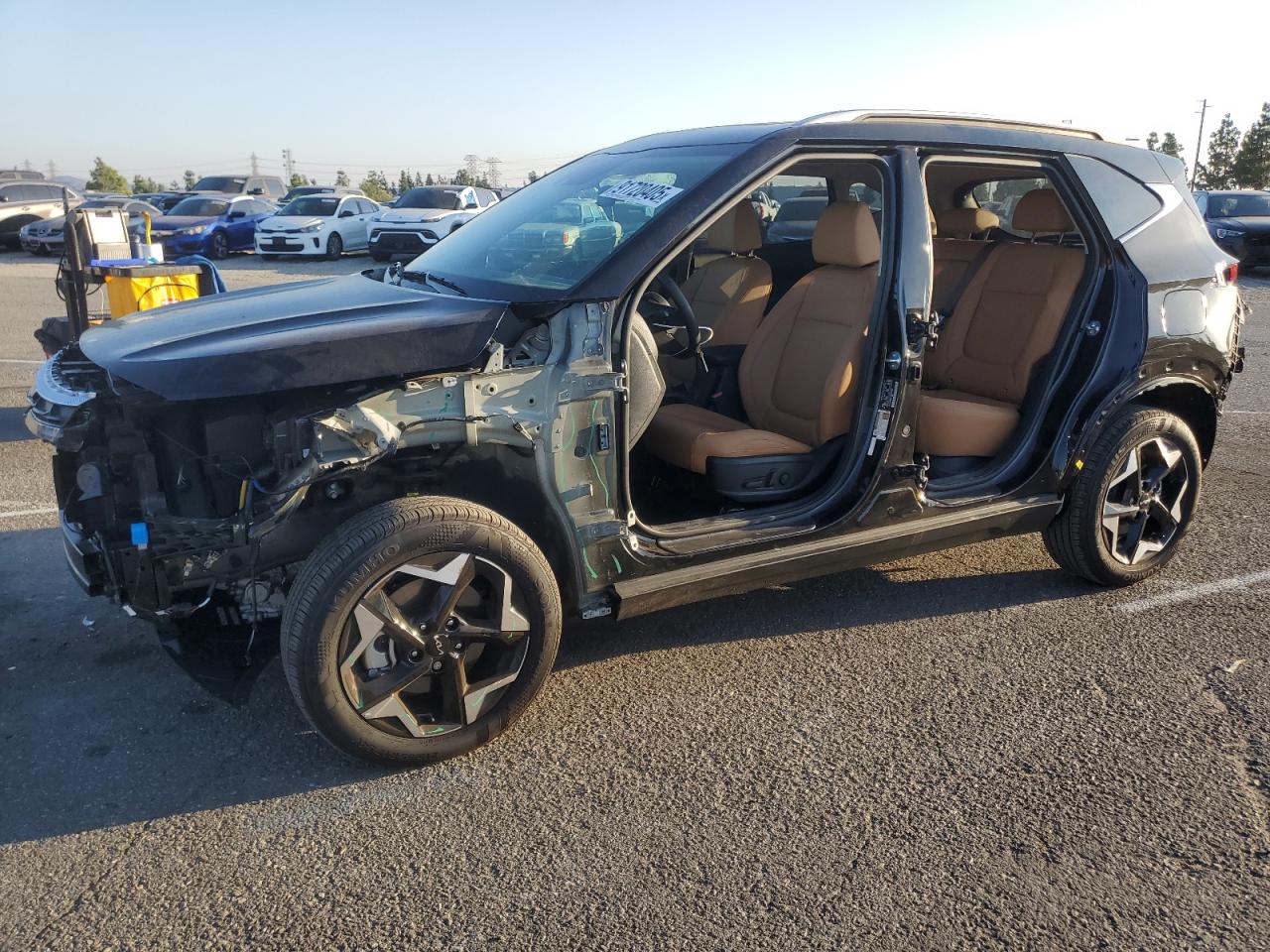 Salvage Kia Seltos Image