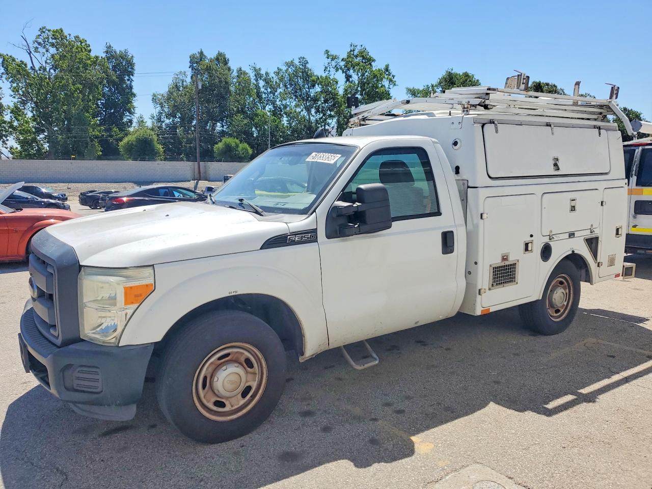 Salvage Ford F-350 Image
