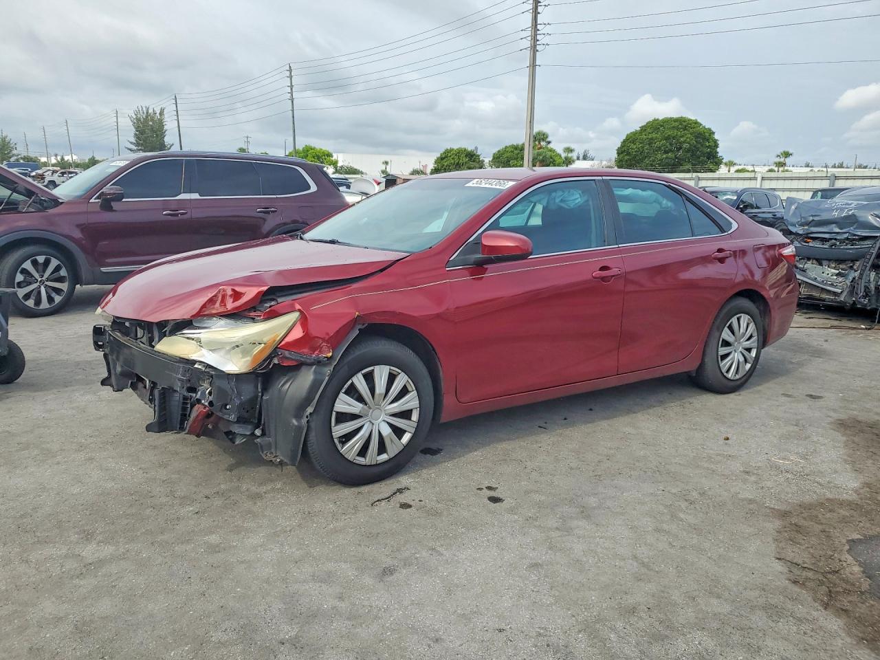 Salvage Toyota Camry Image