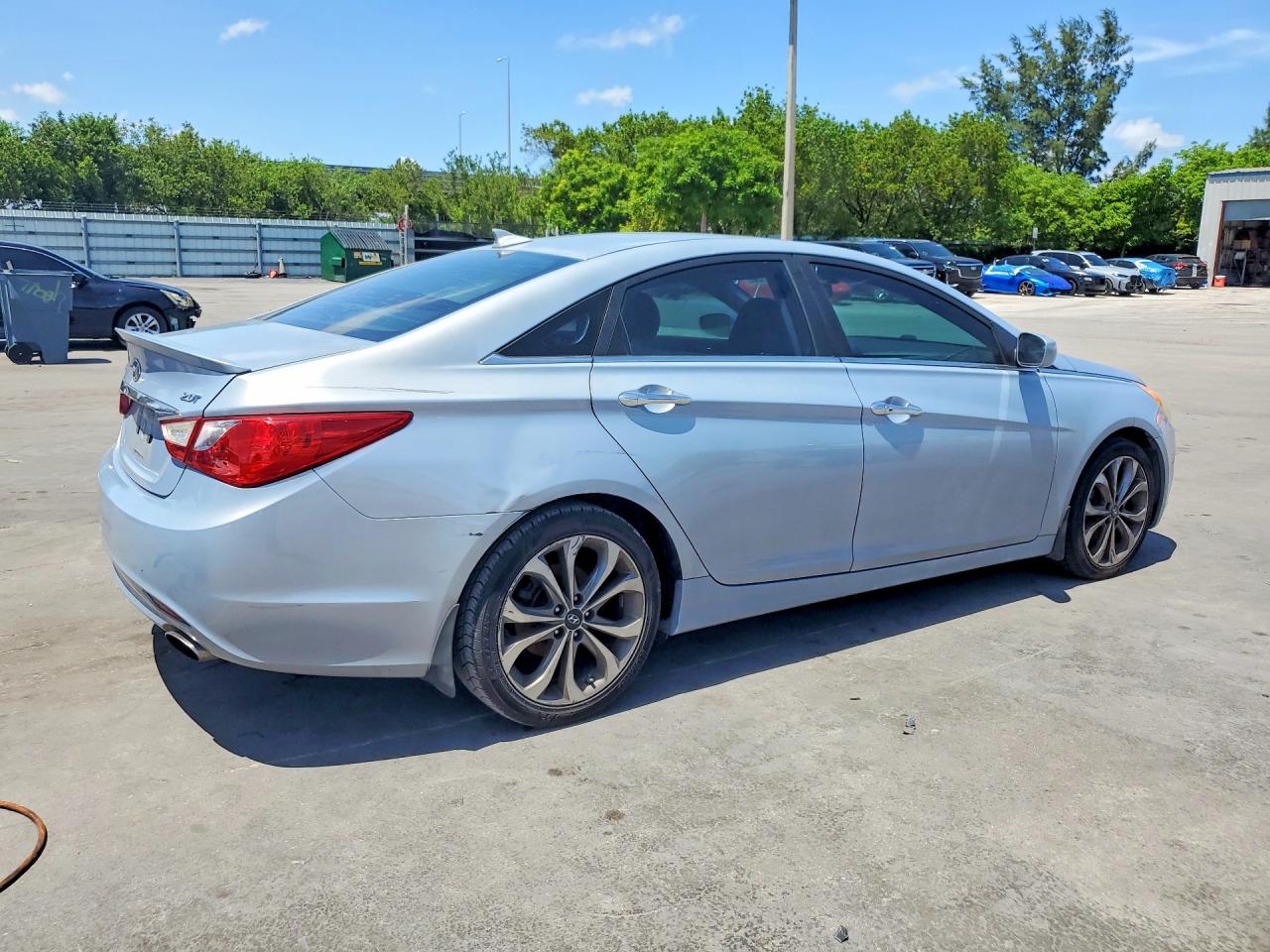 Hyundai SONATA Se 2.0t