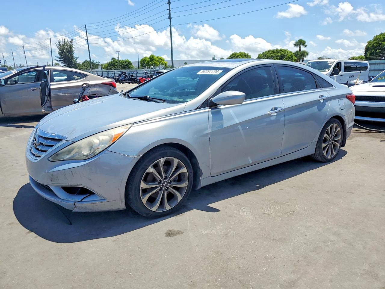 Salvage Hyundai SONATA Image