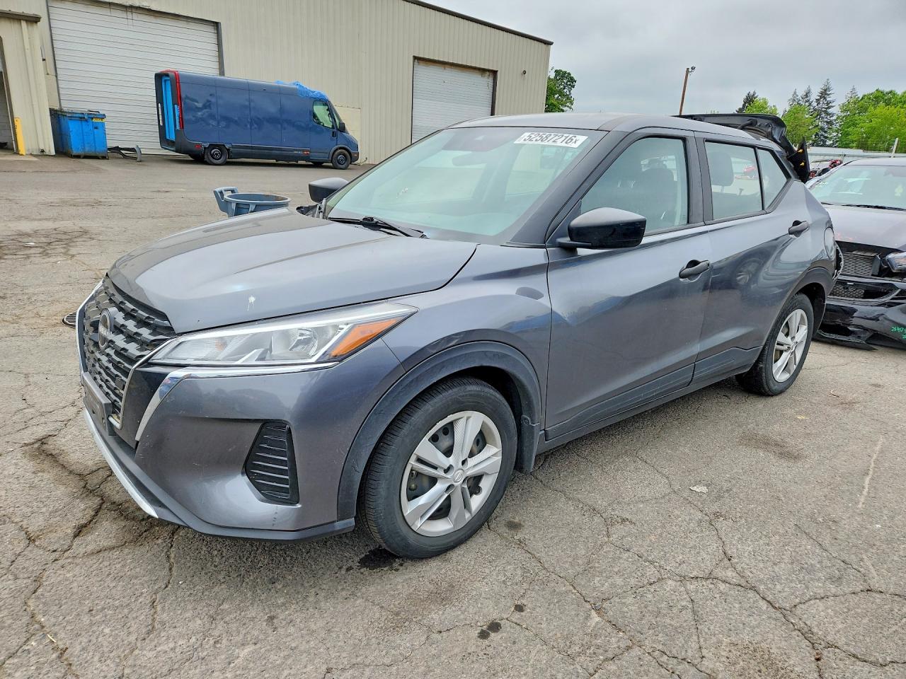 Salvage Nissan Kicks Image