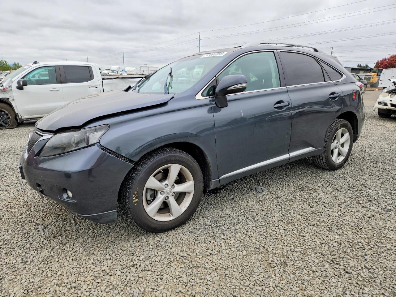 Salvage Lexus RX Image