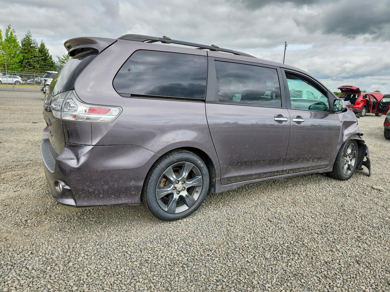 Toyota Sienna Sport