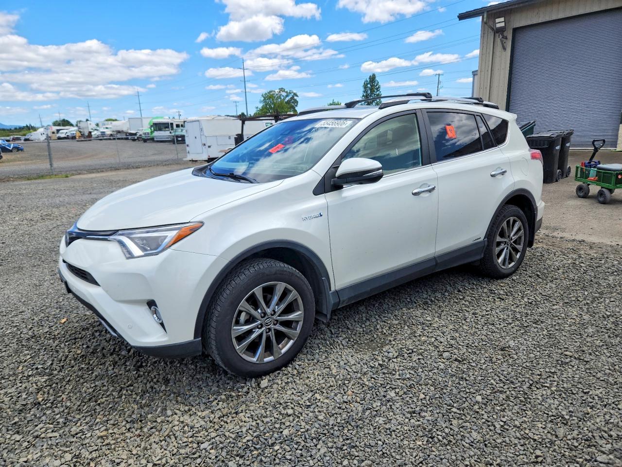 Salvage Toyota RAV4 Image