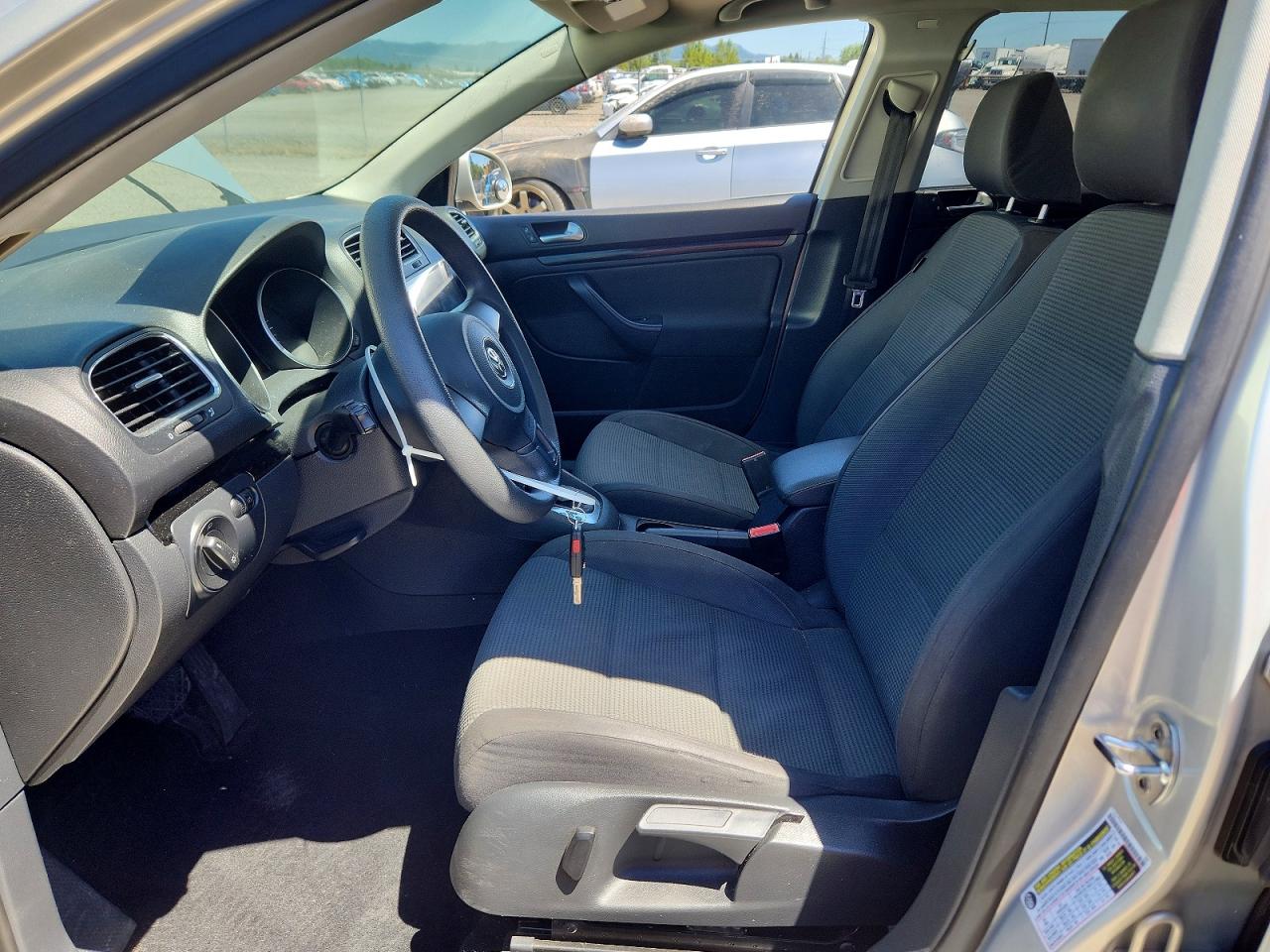 Volkswagen Jetta S
