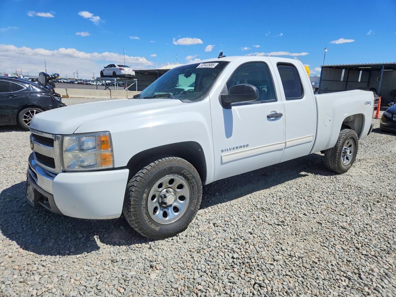 Salvage Chevrolet Silverado Image