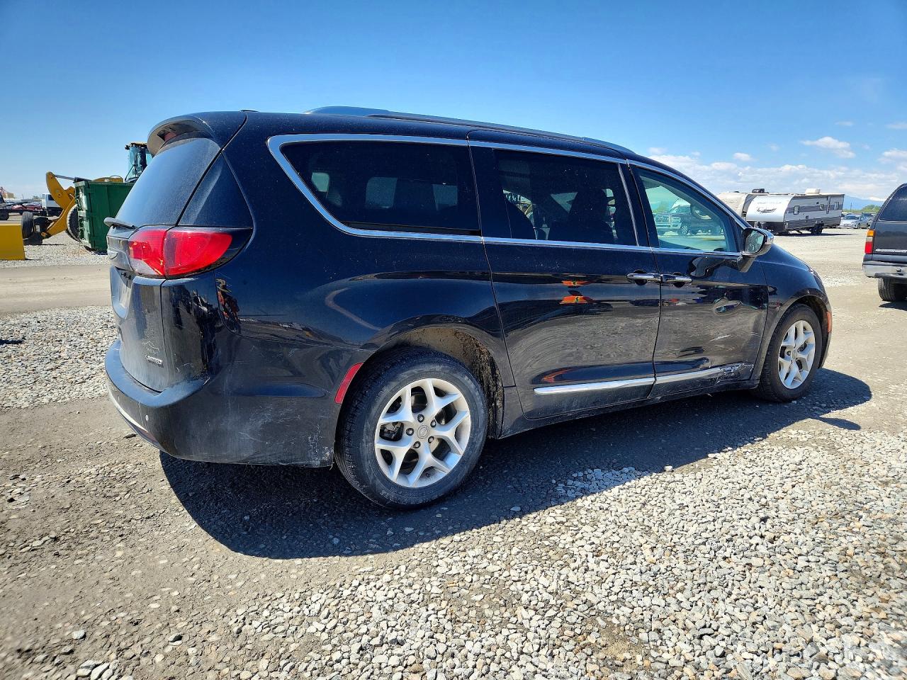 Chrysler Pacifica Limited