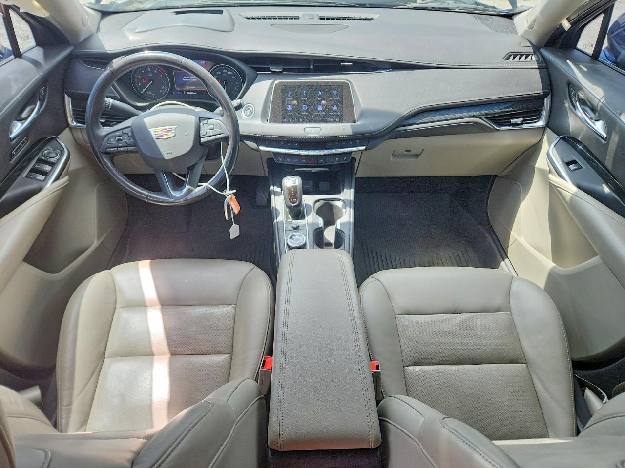 Cadillac XT4 Premium Luxury
