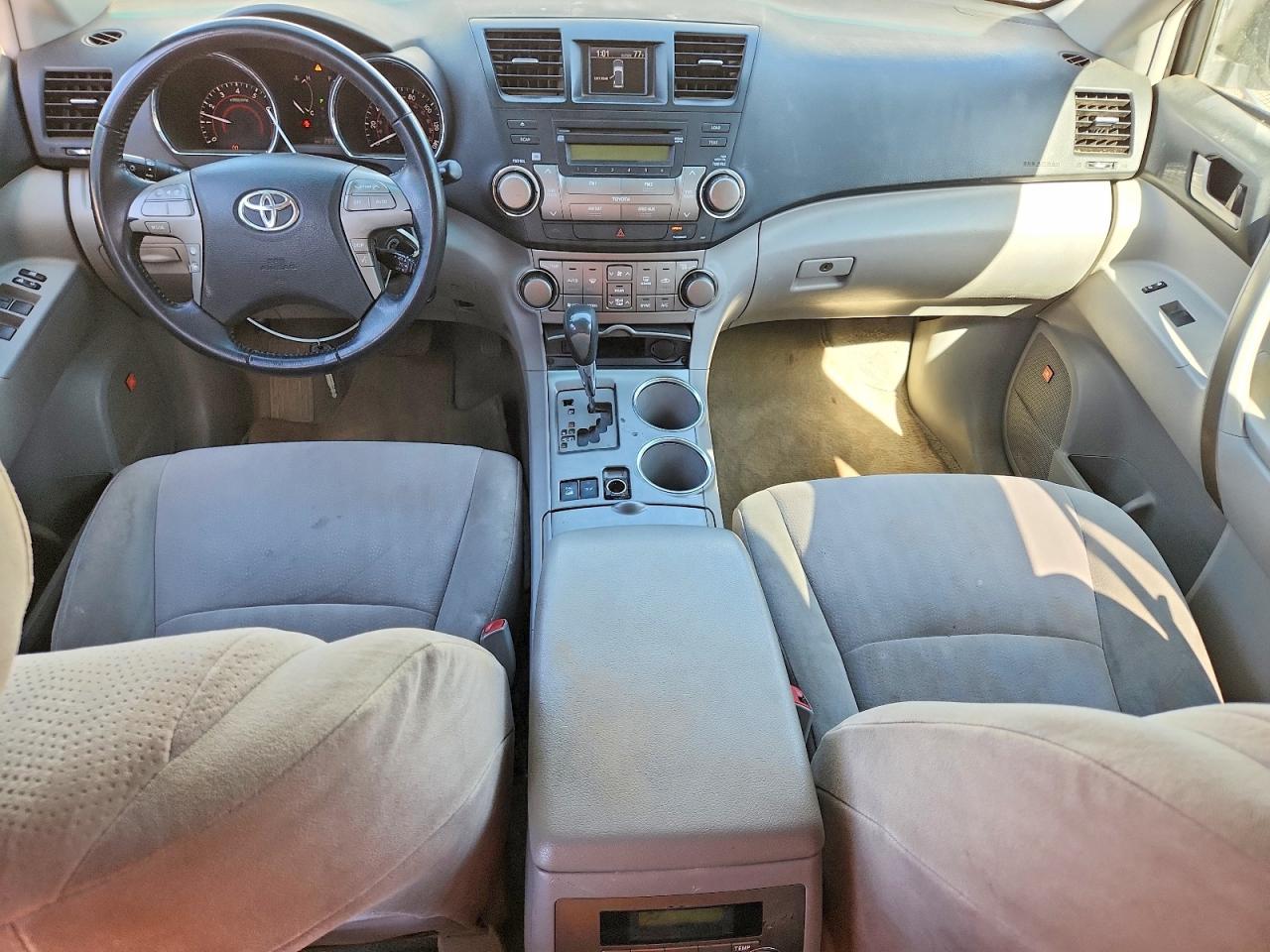 Toyota Highlander Sport