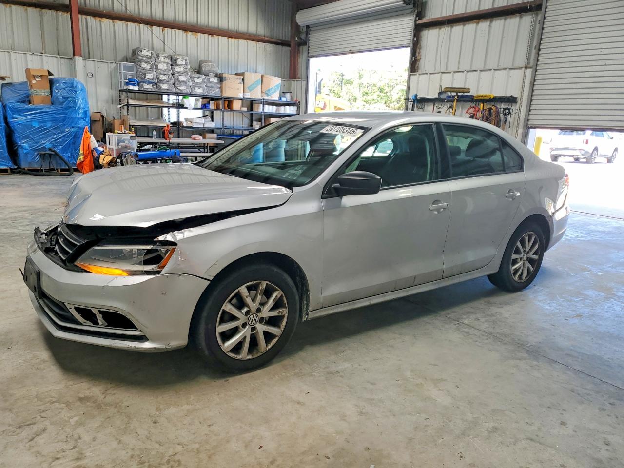 Salvage Volkswagen Jetta Image