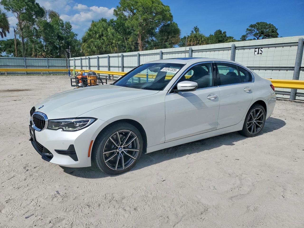 Salvage BMW 3 Series Image