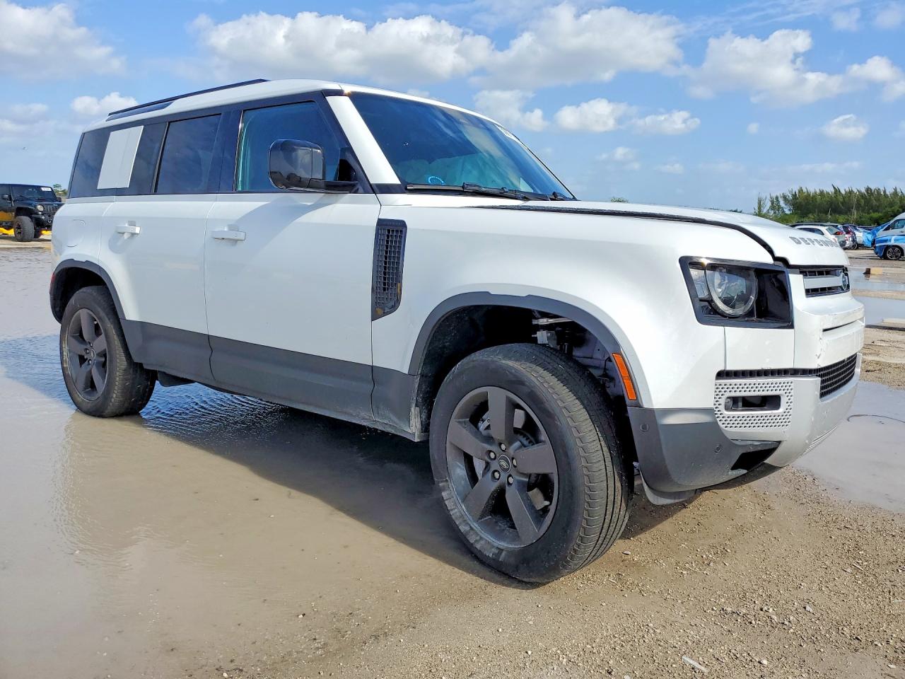 Land Rover Defender 110 S