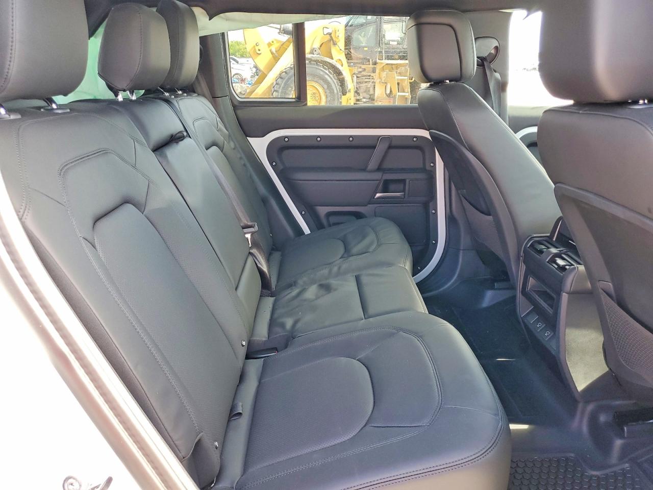 Land Rover Defender 110 S
