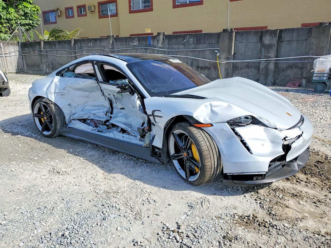 Porsche Taycan Turbo