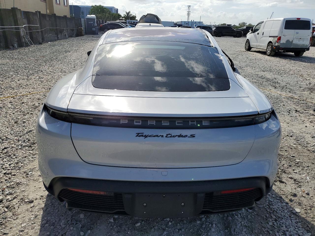 Porsche Taycan Turbo