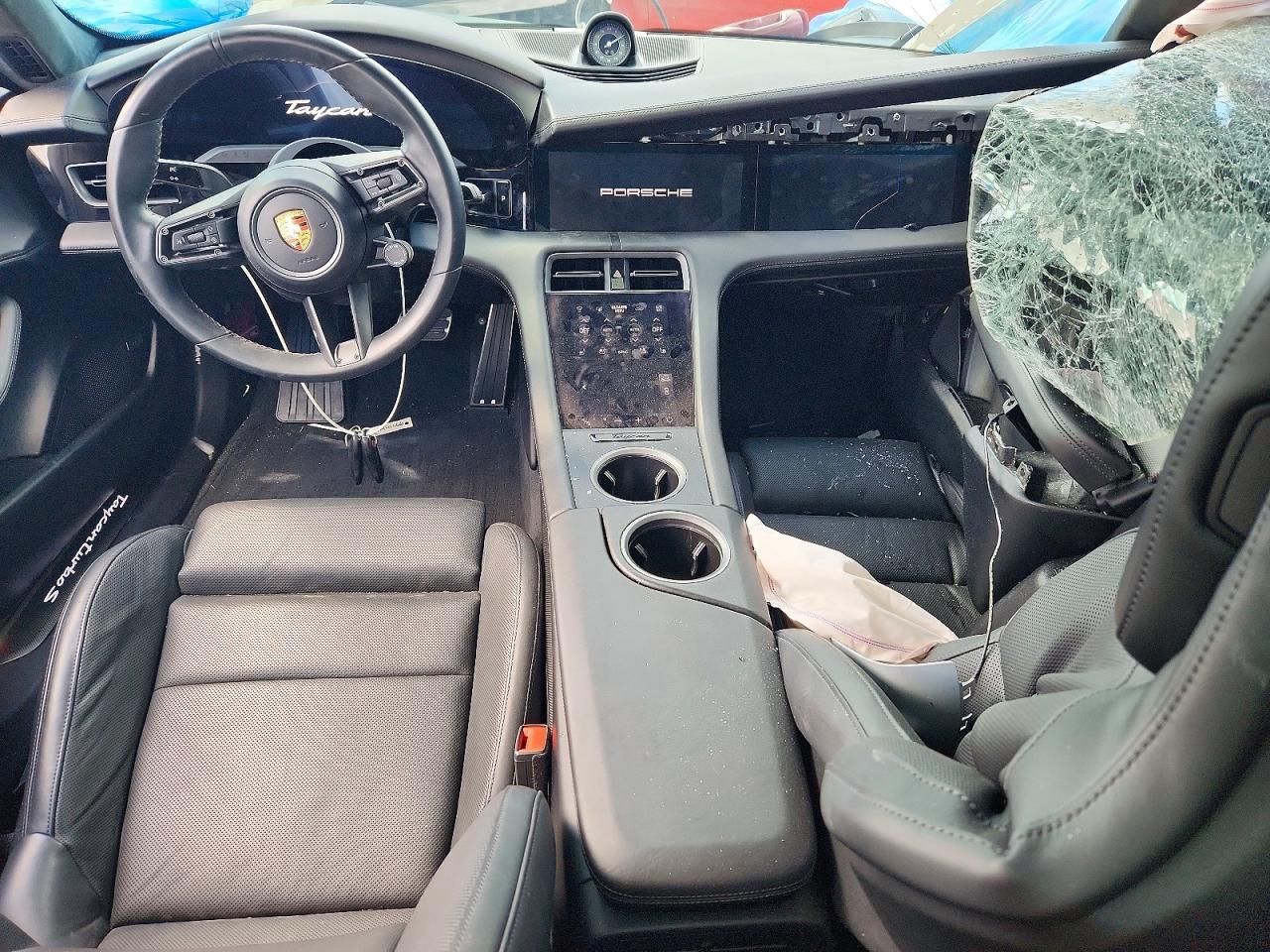 Porsche Taycan Turbo