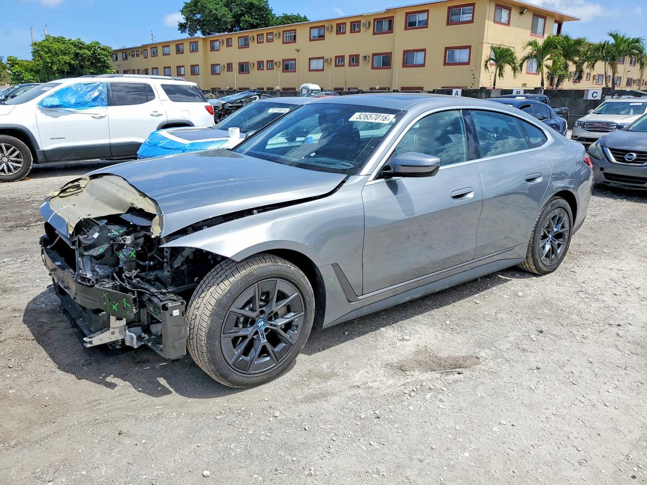 Salvage BMW i4 Image