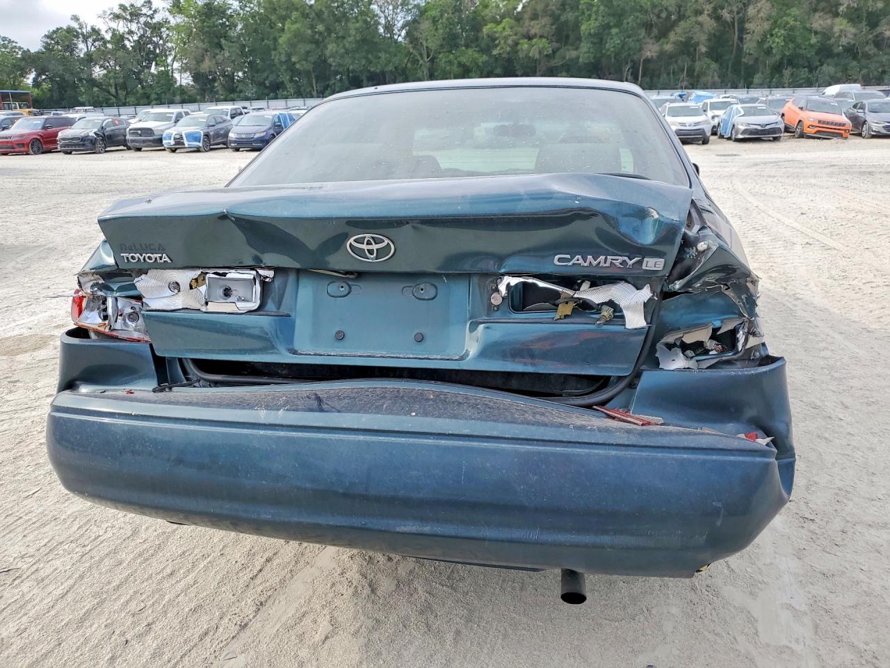 Toyota Camry Le