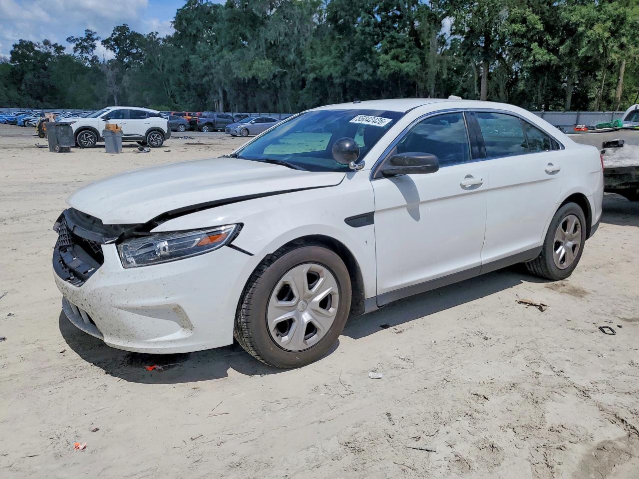 Salvage Ford Taurus Image