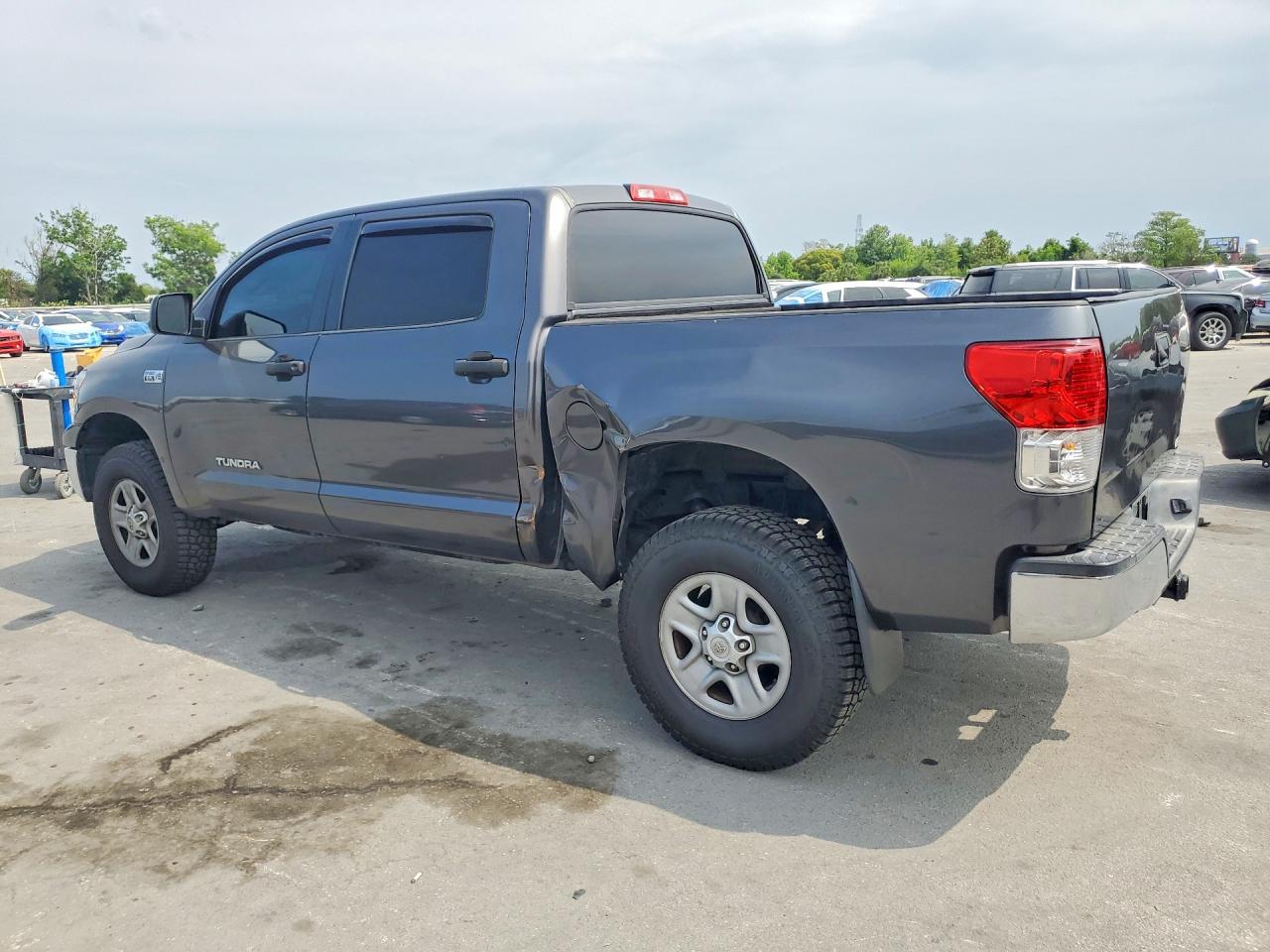 Toyota Tundra Crewmax Sr5
