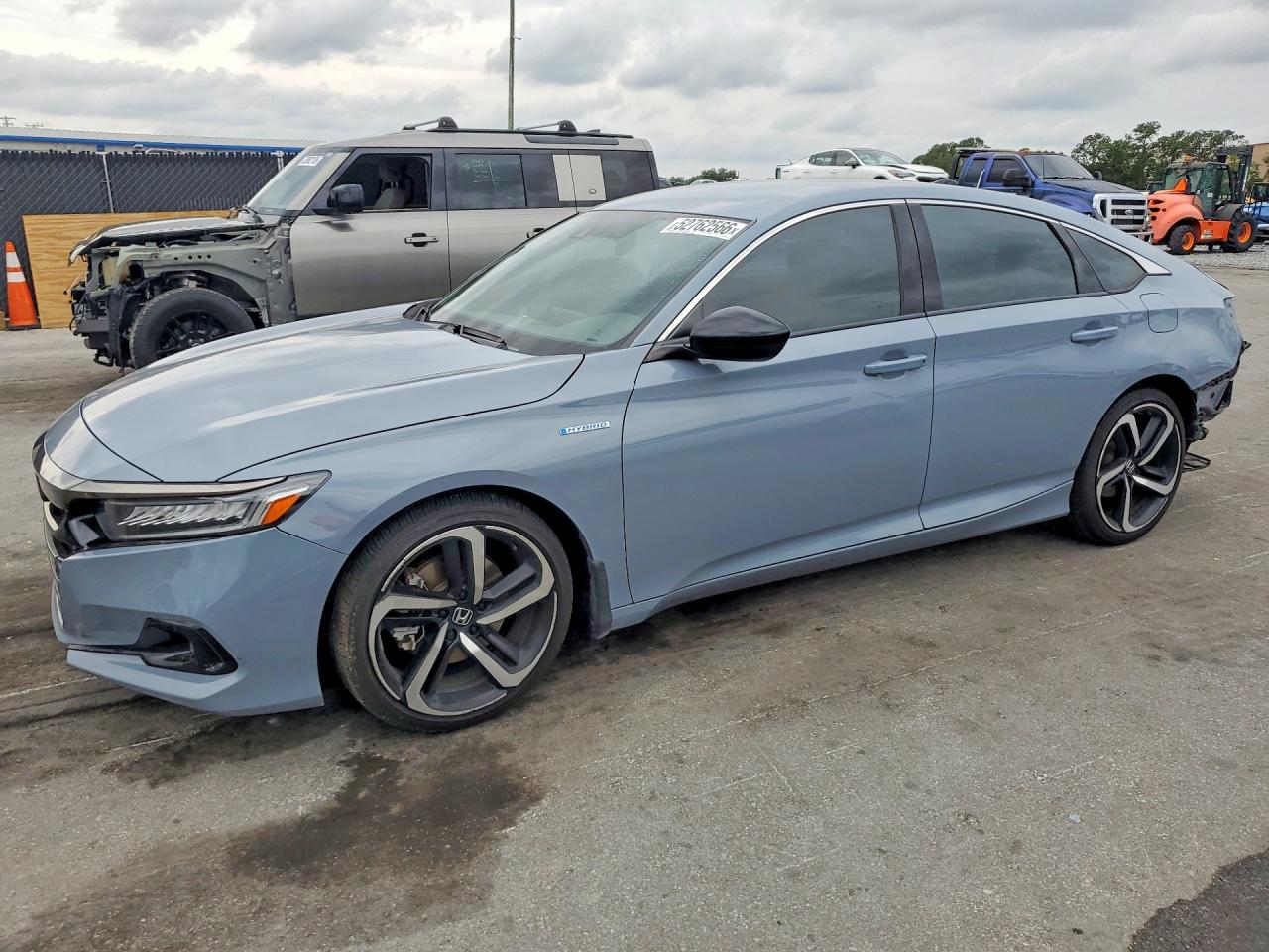 Salvage Honda Accord Image