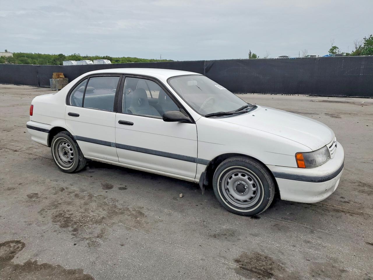 Toyota Tercel Deluxe