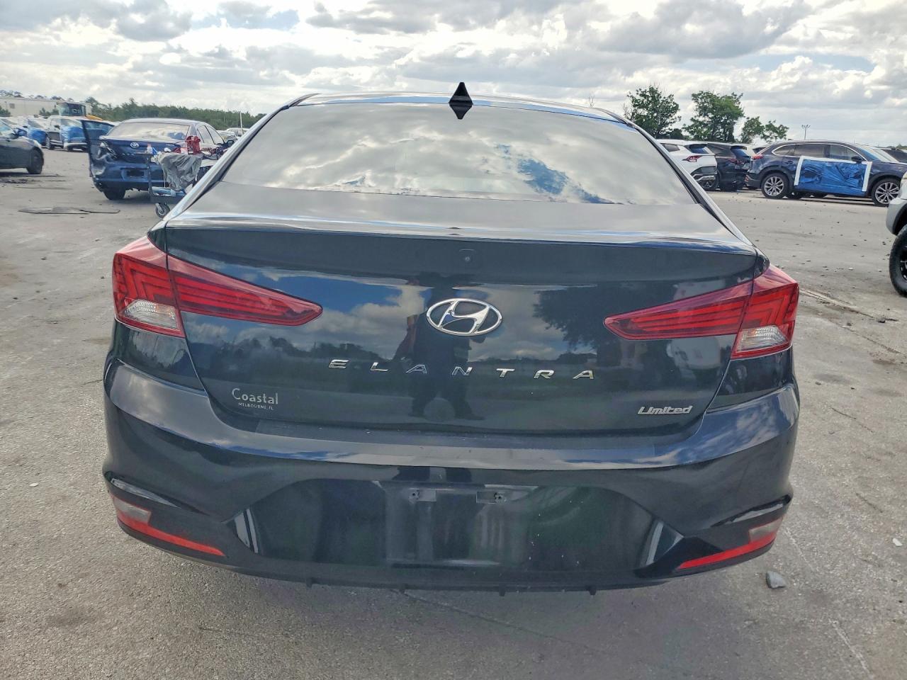 Hyundai ELANTRA Limited