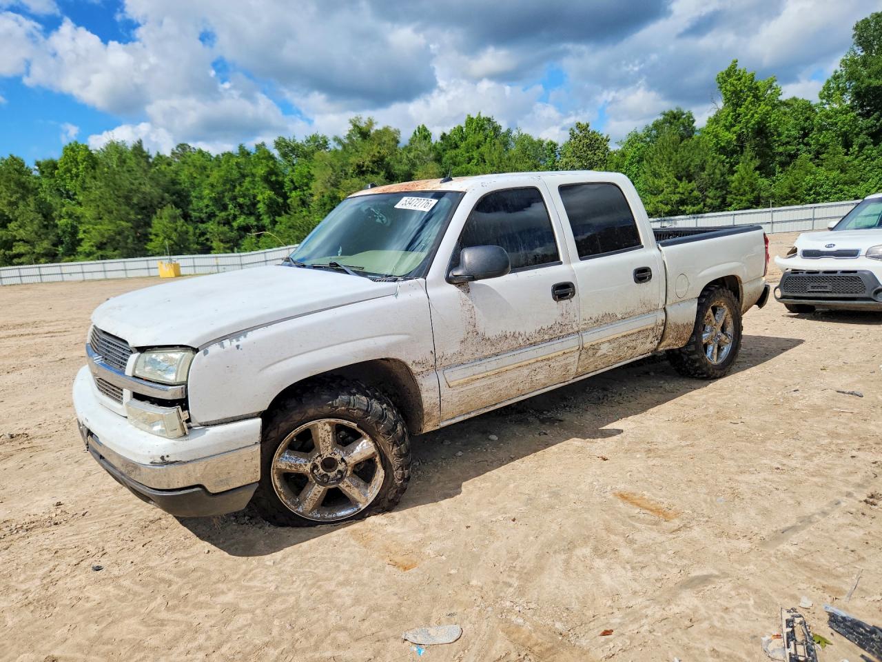 Salvage Chevrolet Silverado Image