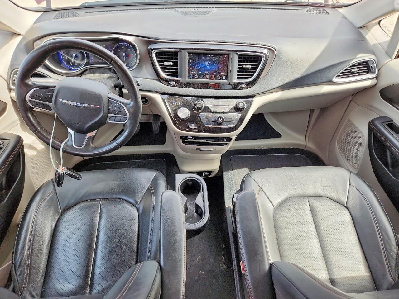 Chrysler Pacifica Touring L