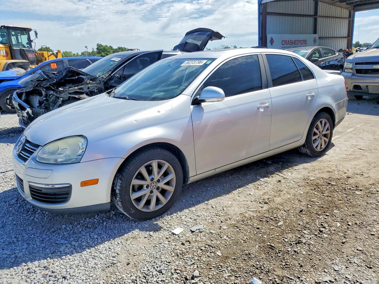 Salvage Volkswagen Jetta Image