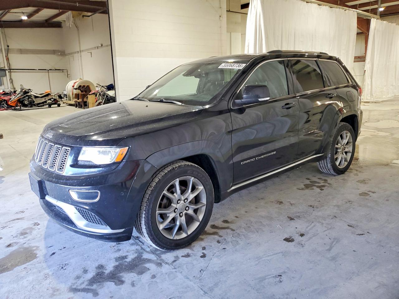 Salvage Jeep Cherokee Image
