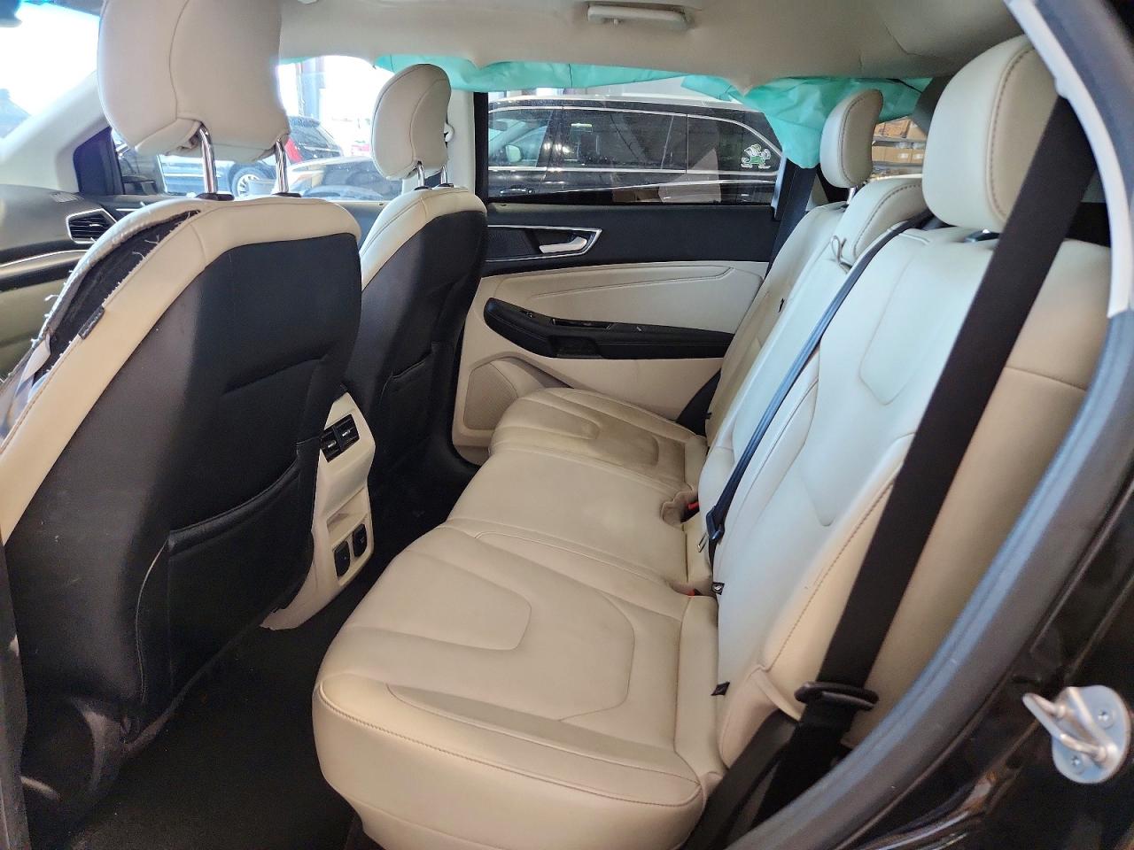 Ford Edge Titanium